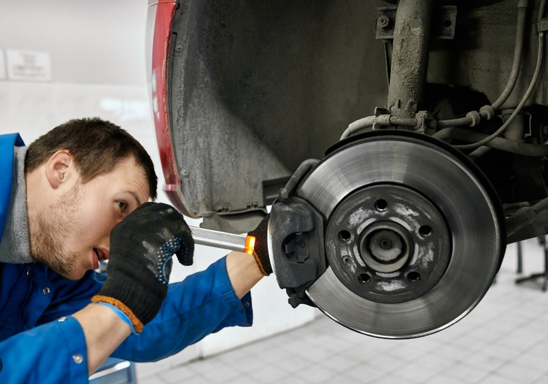 Pièces d'usure sur une voiture d'occasion : les pièces liées à la sécurité